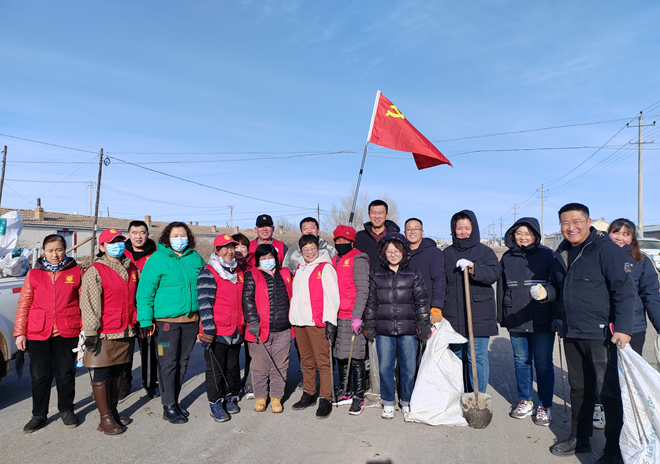 額吉淖爾制鹽有限公司組織開(kāi)展“我們的節(jié)日——學(xué)雷鋒日志愿服務(wù)活動(dòng)”